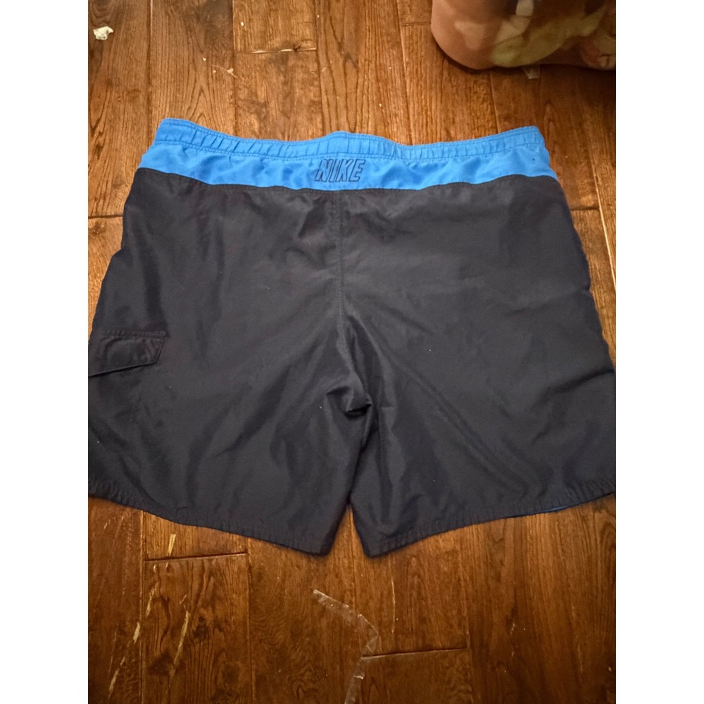 Nike Swim Trunks Mens XXL Navy Blue Neon Yellow Stripe Board Shorts Cargo Pocket - Picture 2 of 9